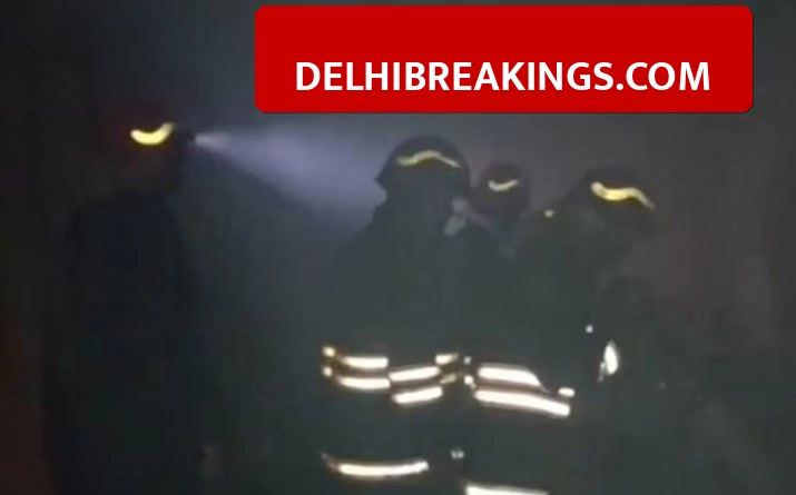 delhibreakings delhi fire news helmet factory fire kamruddin nagar janakpuri nangloi updates Delhi Fire News: Massive Fire at Helmet Factory in Kamruddin Nagar, 24 Tenders Rushed to Spot