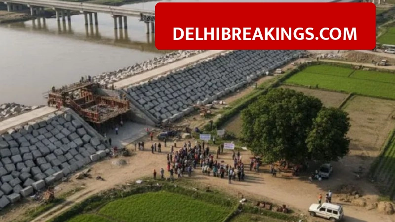 delhibreakings greenfield expressway mohana farmers protest nhai embankment issue Greenfield Expressway News: Mohana Farmers Protest Against NHAI Embankment, Claim Path to Fields Blocked