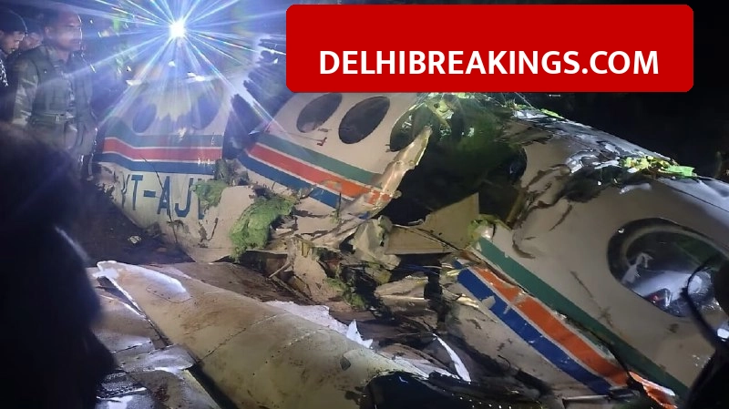 delhibreakings jharkhand air ambulance crash chatra ranchi delhi 7 dead Jharkhand Air Ambulance Crash: Plane flying to Delhi falls in Chatra, all 7 including Patient Dead