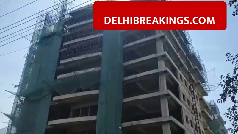 delhibreakings noida sector 142 construction accident scaffolding collapse workers dead Noida Construction Accident: Scaffolding Collapse Kills 2 Workers, Supervisor Arrested