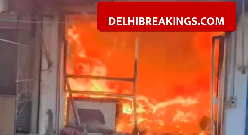delhibreakings old seelampur fire scooty battery blast delhi news Old Seelampur Fire: Scooty Battery Blast Burns Down 4-Storey Complex, 25 Fire Tenders Rushed