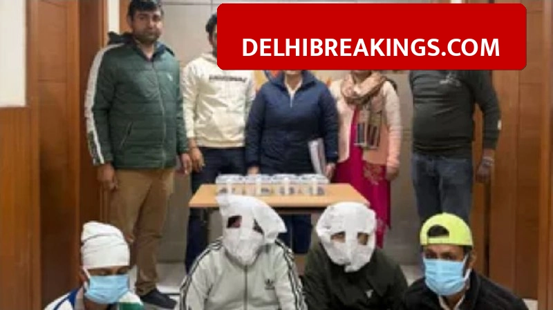 delhibreakings shahdara cyber police arrests four credit card fraud apk scam Shahdara Cyber Police Busts Fake App Gang, 4 Arrested for Stealing Money via Credit Card Limit Scam