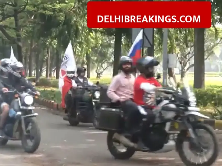 delhibreakings delhi bikers rally soviet victory 81 anniversary Delhi Motorcycle Rally: Over 300 Bikers Mark 81st Soviet Victory Anniversary in Capital