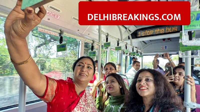 delhibreakings delhi cm rekha gupta inspects saheli pink smart card dtc bus Delhi CM Rekha Gupta travels in DTC bus to check Saheli Pink Smart Card, takes feedback from women