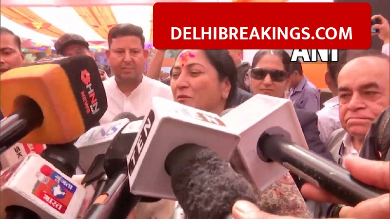 delhibreakings delhi lakhpati bitiya yojana pink card free lpg scheme details Delhi CM Rekha Gupta Launches Lakhpati Bitiya Yojana, Daughters to Get ₹1.25 Lakh