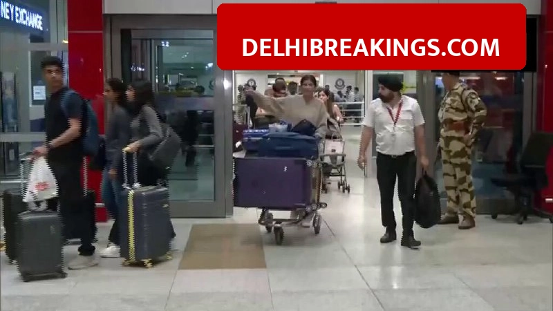 delhibreakings fujairah to delhi flight lands igi airport middle east conflict update Fujairah to Delhi Flight Lands at IGI Airport Amidst Middle East Conflict, DGCA Issues New Safety Guidelines