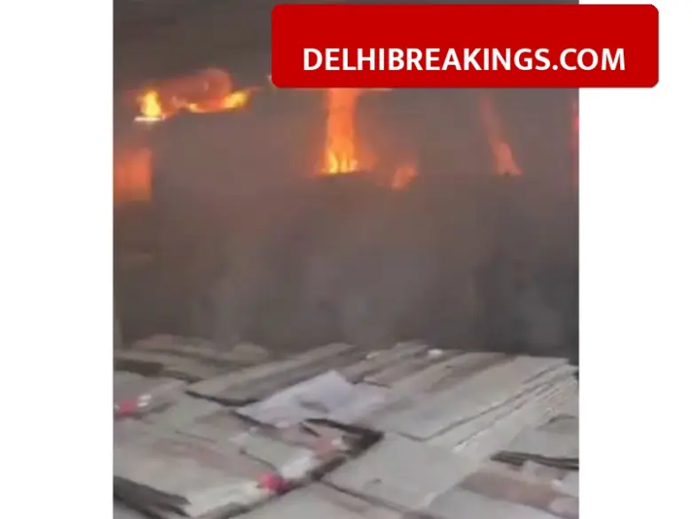 delhibreakings ghaziabad lal kuan plastic factory fire no casualties Ghaziabad Factory Fire: Plastic Granule Unit in Lal Kuan Catches Fire, Two Factories Affected