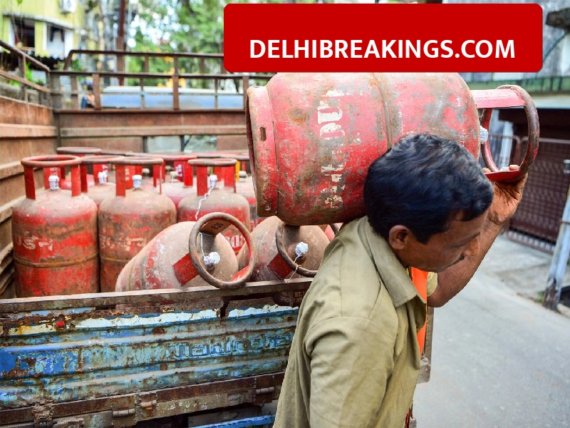 delhibreakings lpg price hike domestic cylinder rate increase commercial gas march 7 LPG Price Hike: Domestic Cylinder Gets Costlier by Rs 60, Commercial Gas Rates Up by Rs 115