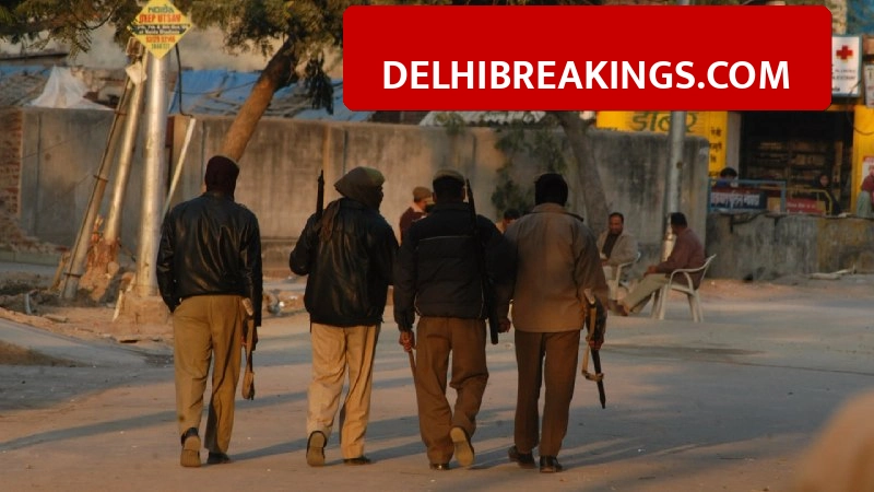 delhibreakings delhi police sticker extortion racket arrests asi constable Delhi Police Arrests Two Cops in Sticker Extortion Racket, 4 More Under Probe